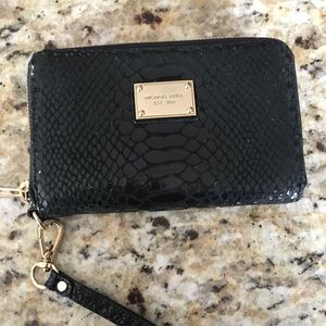 Michael Kors Wristlet Wallet